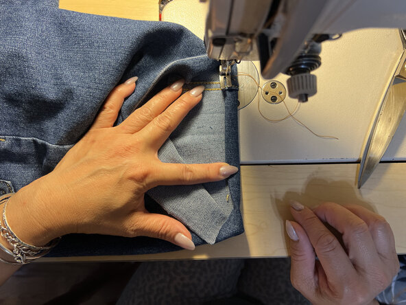 How To Hem Jean Shorts: crwdns2935265:04crwdnd2935265:01crwdnd2935265:01crwdne2935265:0