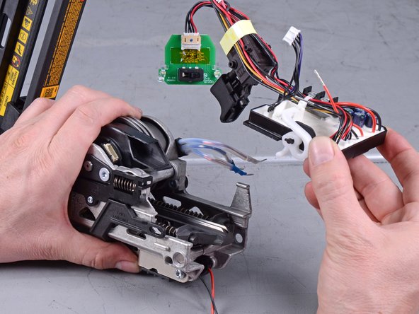 Dewalt Nailers DCN660D1 2018 Control Module Replacement, Remove the control module: crwdns2935265:019crwdnd2935265:02crwdnd2935265:03crwdne2935265:0