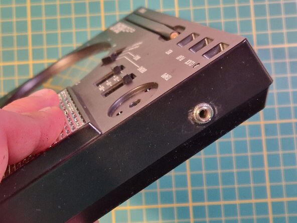 Stylophone Beat analog sync out MOD, Reassembly: crwdns2935265:08crwdnd2935265:01crwdnd2935265:02crwdne2935265:0