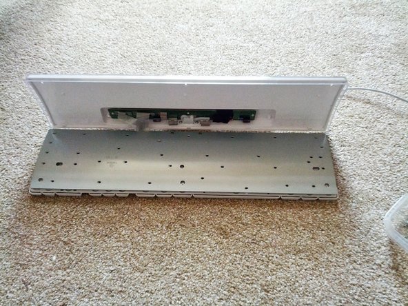 Apple Keyboard disassembly to clean PCB Membrane: crwdns2935265:06crwdnd2935265:03crwdnd2935265:03crwdne2935265:0