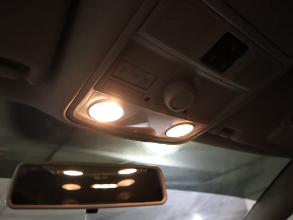 2010-2013 Volkswagen Golf Fuse Replacement: crwdns2935265:08crwdnd2935265:03crwdnd2935265:03crwdne2935265:0