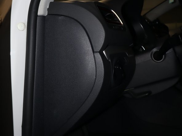 2010-2013 Volkswagen Golf Fuse Replacement: crwdns2935265:07crwdnd2935265:02crwdnd2935265:02crwdne2935265:0