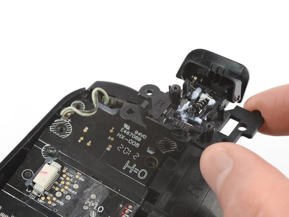 Razer Kishi Trigger Replacement, Remove the trigger: crwdns2935265:010crwdnd2935265:02crwdnd2935265:02crwdne2935265:0