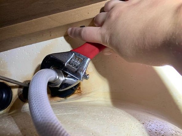 Sink Faucet Water Supply Line Replacement: crwdns2935265:03crwdnd2935265:02crwdnd2935265:03crwdne2935265:0