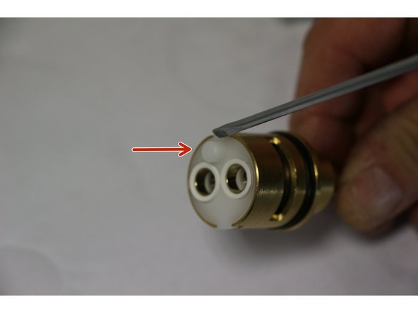Changing the thermostatic cartridge - Thermostatic Bath NF SIRYO CHROME, Replacement of the inverter: crwdns2935265:05crwdnd2935265:02crwdnd2935265:03crwdne2935265:0