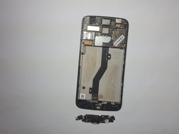 Motorola Moto E4 Plus Charging Port Replacement: crwdns2935265:010crwdnd2935265:02crwdnd2935265:02crwdne2935265:0