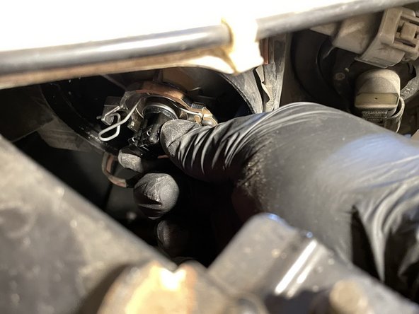 2005-2009 Subaru Outback Low Beam Headlight Replacement: Schritt 6, Bild 1 von 2