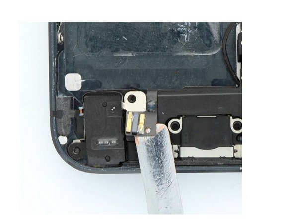 iPhone 5 Dock Connector Replacement FR, Removing screws from Dock Connector: crwdns2935265:013crwdnd2935265:02crwdnd2935265:03crwdne2935265:0