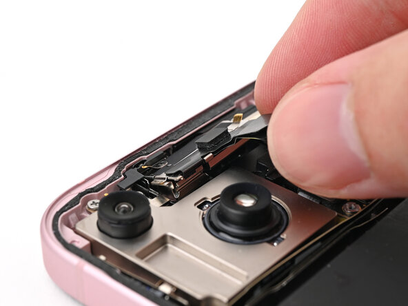 iPhone 15 Front Camera Assembly Replacement, Place the front camera assembly: passo 29, imagem 2 %32