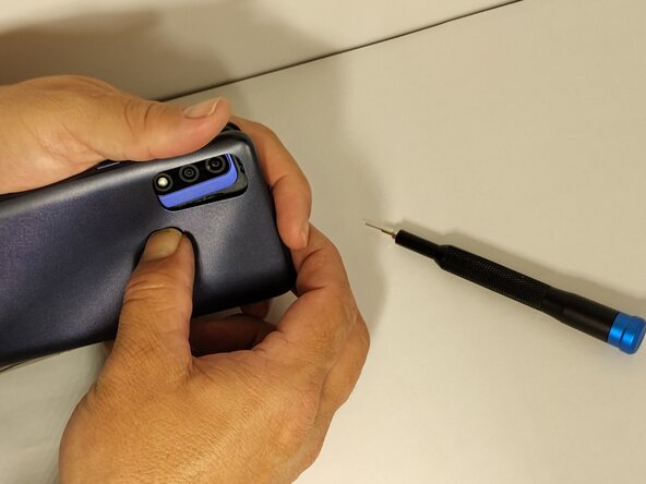 Motorola Moto G Pure 2021 Back Cover Replacement: step 6, image 2 of 3