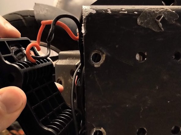 Unicool Titan T8 Battery Replacement: crwdns2935265:04crwdnd2935265:02crwdnd2935265:02crwdne2935265:0