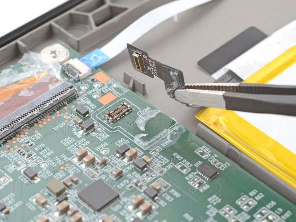 Kobo Libra Colour Battery Replacement, Peel up the battery cable: crwdns2935265:09crwdnd2935265:02crwdnd2935265:02crwdne2935265:0