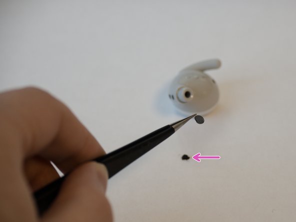 Google Pixel Buds A-Series Sound Chamber Mesh Removal: crwdns2935265:06crwdnd2935265:02crwdnd2935265:02crwdne2935265:0