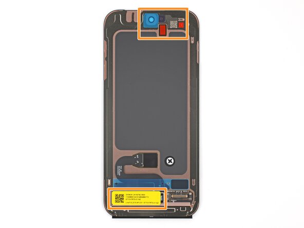 Google Pixel 10 Screen Replacement, Check for plastic liners on the screen: crwdns2935265:026crwdnd2935265:02crwdnd2935265:03crwdne2935265:0