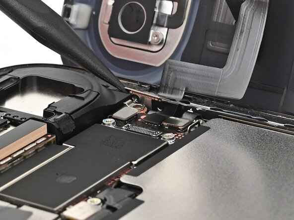 iPhone Air Back Glass Replacement, Disconnect the back glass: crwdns2935265:021crwdnd2935265:02crwdnd2935265:02crwdne2935265:0