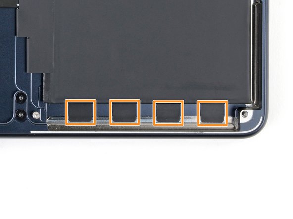 MacBook Air 2022 (M2) Battery Replacement, Adhesive strip information: crwdns2935265:032crwdnd2935265:02crwdnd2935265:02crwdne2935265:0