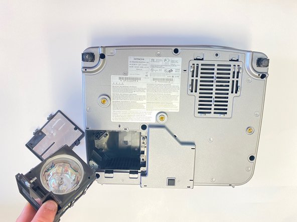 Hitachi CP-X440 Lamp Replacement: crwdns2935265:03crwdnd2935265:03crwdnd2935265:03crwdne2935265:0