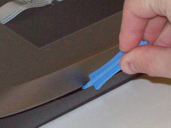 How to clean Microtek ScanMaker 5900 glass, Detach plastic latches: crwdns2935265:03crwdnd2935265:03crwdnd2935265:03crwdne2935265:0