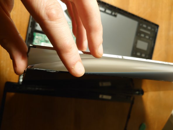 Zenscreen MB16AC Disassembly/ Water Damage Guide, Opening the screen (and removing water): step 3, image 2 of 2