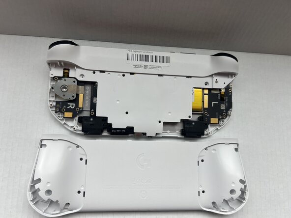 Logitech G Cloud Battery Replacement: crwdns2935265:03crwdnd2935265:02crwdnd2935265:02crwdne2935265:0