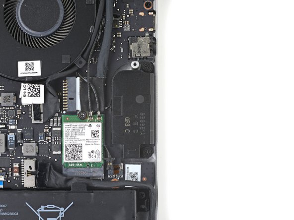 Razer Blade 15" (2020) Speakers Replacement, Unfasten the left speaker: crwdns2935265:012crwdnd2935265:02crwdnd2935265:02crwdne2935265:0