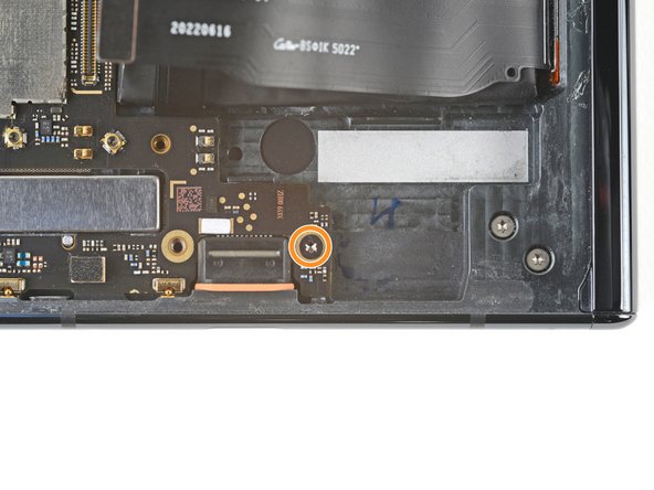 Google Pixel Fold Logic Board Replacement, Unfasten the logic board: passo 52, immagine 2 di 2