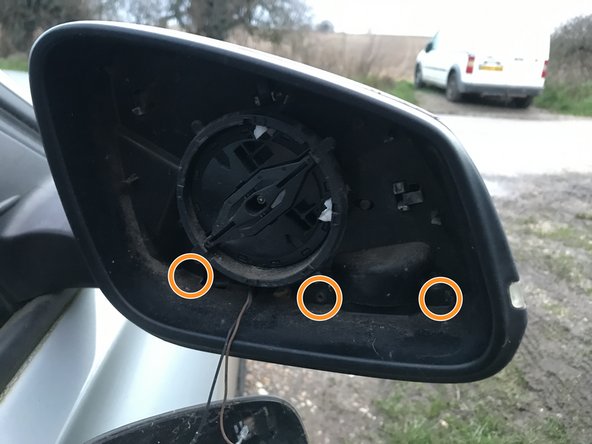 2011-2018 BMW 3-Series Auxiliary Turn Signal Indicator Lamp Replacement: step 3, image 1 of 1