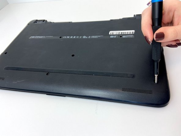 HP 15-ay114cy Fan Replacement, Unscrew the Back Cover: crwdns2935265:04crwdnd2935265:02crwdnd2935265:02crwdne2935265:0