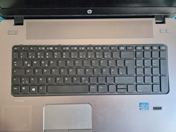 HP ProBook 470 G0 thermal paste Replacement, Remove the keyboard: step 4, image 2 of 3
