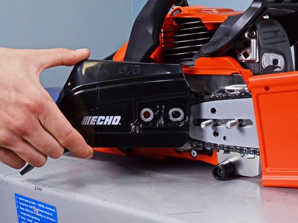 Echo Chain Saw CS4910 2020 Piston Assembly Replacement, Remove the sprocket guard: crwdns2935265:07crwdnd2935265:03crwdnd2935265:03crwdne2935265:0