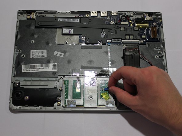 Samsung Chromebook Series 3 Speaker Replacement: crwdns2935265:09crwdnd2935265:03crwdnd2935265:03crwdne2935265:0