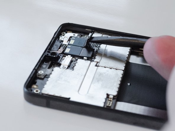 Essential Phone Cameras Replacement: step 26, image 2 of 3