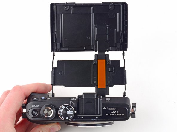 Olympus Pen E-PL7 LCD Screen Replacement: шаг 3, изображение 2 из 2