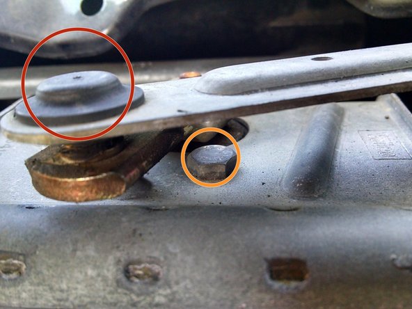 2006-2008 Isuzu i-Series Wiper Motor Replacement, Accessing the Assembly: crwdns2935265:08crwdnd2935265:02crwdnd2935265:02crwdne2935265:0