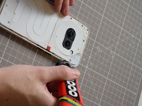 Nothing Phone (2a) Battery Replacement, Apply glue: crwdns2935265:038crwdnd2935265:03crwdnd2935265:03crwdne2935265:0