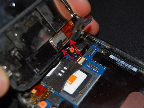 iPhone 3G Glass Replacement, Analyze the screws to remove: crwdns2935265:03crwdnd2935265:02crwdnd2935265:02crwdne2935265:0