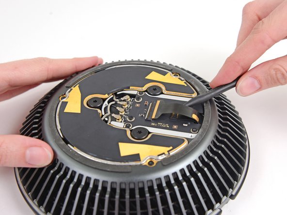 Mac Pro Late 2013 AirPort Antenna Array Replacement: crwdns2935265:012crwdnd2935265:03crwdnd2935265:03crwdne2935265:0