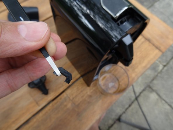 Nespresso U inner coffee spout replacement: crwdns2935265:08crwdnd2935265:02crwdnd2935265:03crwdne2935265:0