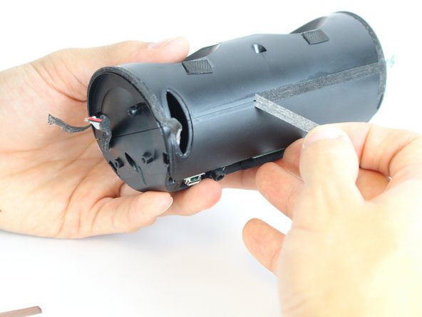 JBL Flip 2 Battery Replacement: crwdns2935265:09crwdnd2935265:02crwdnd2935265:03crwdne2935265:0