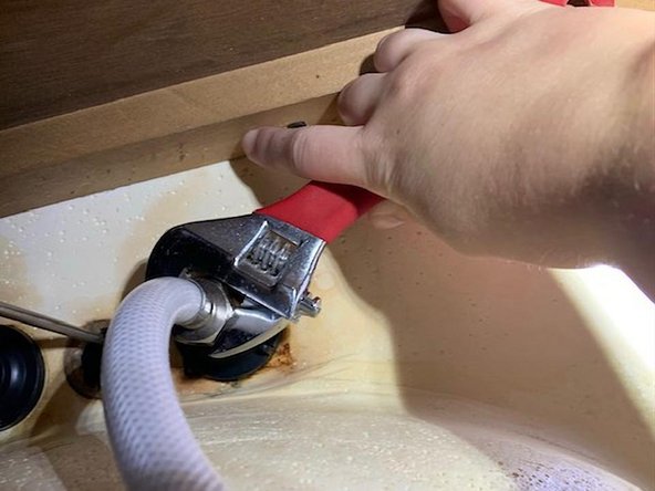 Sink Faucet Water Supply Line Replacement: crwdns2935265:09crwdnd2935265:02crwdnd2935265:03crwdne2935265:0