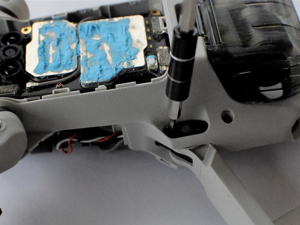 DJI Mini 2 Drone Arm Replacement: crwdns2935265:013crwdnd2935265:02crwdnd2935265:02crwdne2935265:0