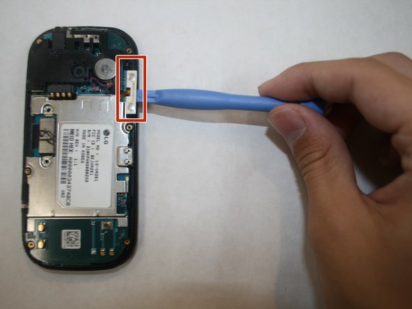 LG Cosmos 2 Headphone Jack Replacement: passo 4, immagine 2 di 2
