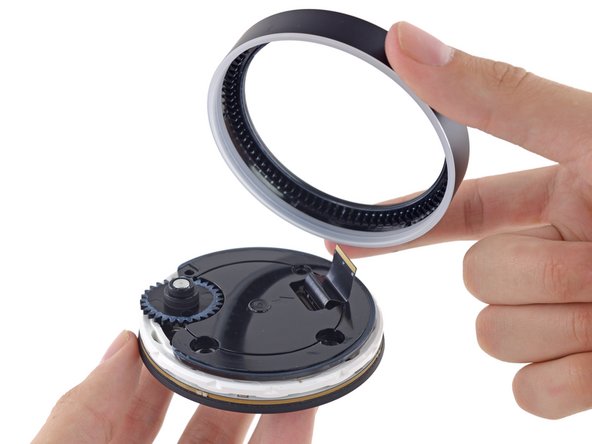 Amazon Echo Teardown: crwdns2935265:011crwdnd2935265:03crwdnd2935265:03crwdne2935265:0