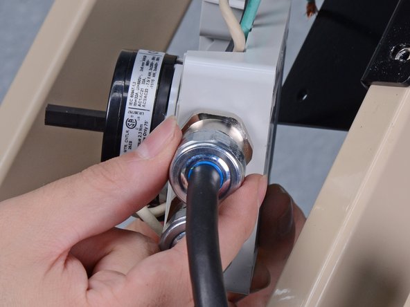 EDCO Disk Grinder 50200-HD On/Off Switch Replacement: crwdns2935265:019crwdnd2935265:02crwdnd2935265:03crwdne2935265:0