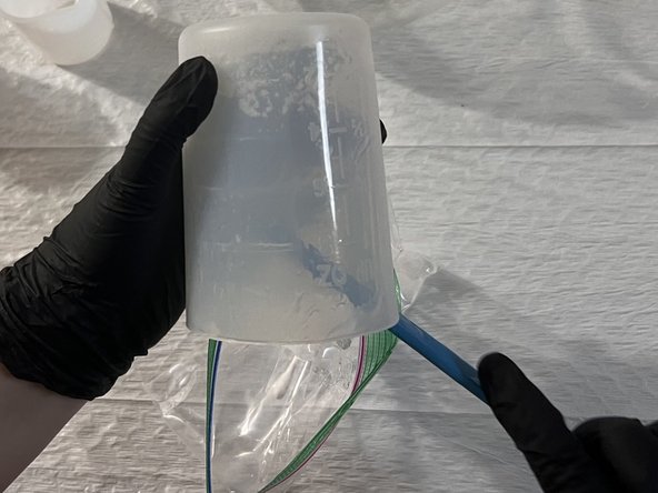 How to Fix Cracked Glassware with Food Safe Resin: crwdns2935265:06crwdnd2935265:02crwdnd2935265:02crwdne2935265:0