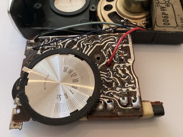 Panasonic R-1159 AM radio Teardown: crwdns2935265:05crwdnd2935265:01crwdnd2935265:01crwdne2935265:0