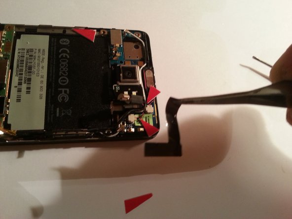 HTC HD 2 Front Panel Replacement, Nur lösen / Anschluss Flex links von Laut/leise buttons: crwdns2935265:06crwdnd2935265:02crwdnd2935265:03crwdne2935265:0