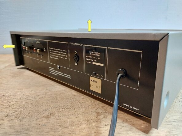 Changement courroies Thomson DK 700 T, Dépose du capot: étape 2, image 1 de 2
