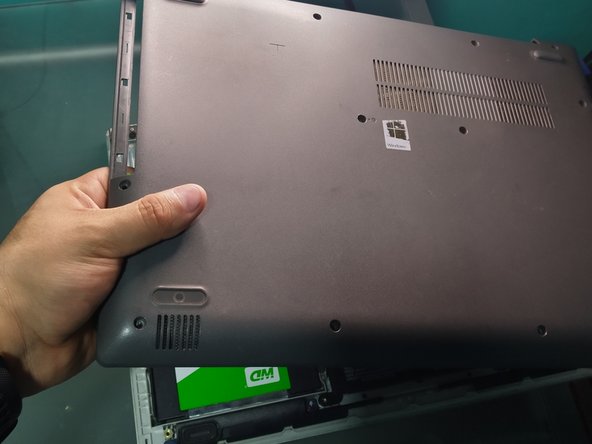 Lenovo Ideapad 320-14ISK Battery Replacement, Opening the laptop: crwdns2935265:03crwdnd2935265:03crwdnd2935265:03crwdne2935265:0