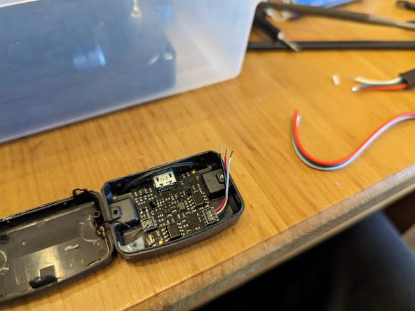 Orascoptic Spark Loupe Light Battery Disassembly, Replacing the battery: crwdns2935265:04crwdnd2935265:02crwdnd2935265:02crwdne2935265:0